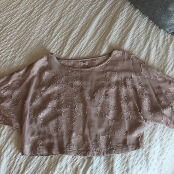 ARITZIA PINK BLUSH FLORAL DRESS SHIRT - Picture 3 of 4